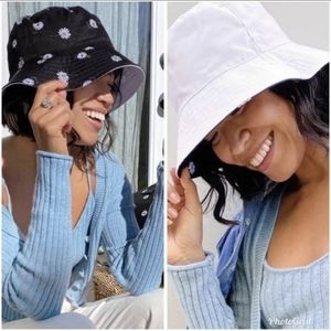Alice + Olivia reversible bucket jat